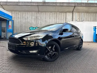 Gebraucht Ford Focus Titanium 101 PS (74 kW) 2015 Schwarz Kombi