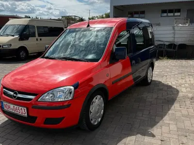 Gebraucht Opel Combo 95 PS (69 kW) 2010 Blau Van / Kleinbus