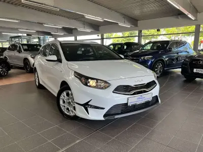 Gebraucht Kia Ceed Sportswagon Vision 136 PS (100 kW) 2024 Casa white Kombi
