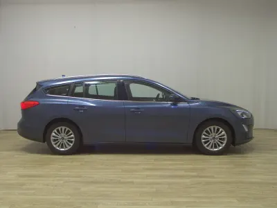 Second-hand Ford Focus Titanium 125 CP (91 kW) 2021 Albastru Break