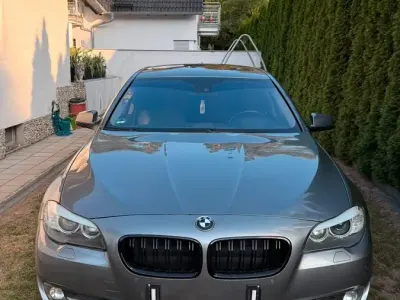 Gebraucht BMW 525 Comfort Edition 218 PS (160 kW) 2012 Grau Limousine