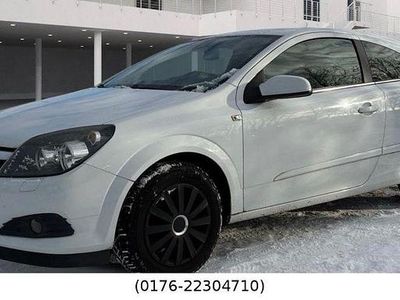 Weiß Gebraucht 2009 Opel Astra GTC Edition Coupé | 2.950 € (Fairer Preis)