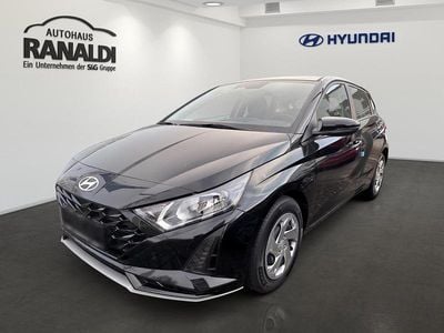 Neu Hyundai i20 Select 101 PS (74 kW) 2025 Schwarz Limousine