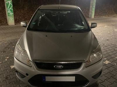 Gebraucht Ford Focus 100 PS (73 kW) 2008 Grau Limousine