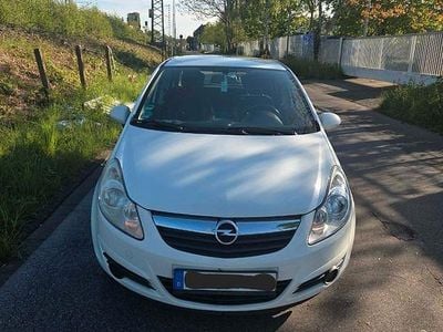 Begagnad Opel Corsa Selection 69 HK (50 kW) 2010 Vit Halvkombi