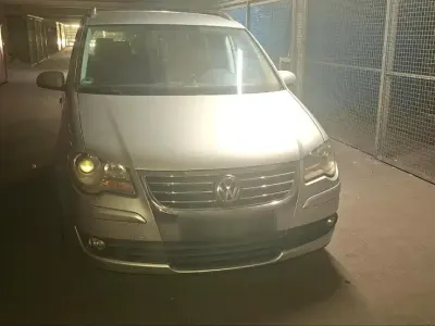 Gebraucht VW Touran 140 PS (102 kW) 2007 Silber Van / Kleinbus