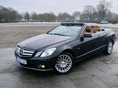 Schwarz Gebraucht 2010 Mercedes E250 Avantgarde Cabrio | 13.000 € (Fairer Preis)
