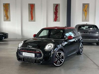 Usado Mini John Cooper Works Chili 231 HP (169 kW) 2017 Verde Citadino