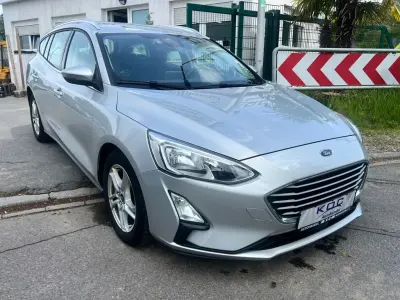 Gebraucht Ford Focus Cool & Connect 120 PS (88 kW) 2019 Silber Limousine