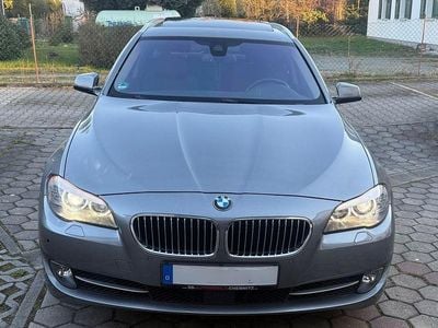 Gebraucht BMW 525 Sport Line 218 PS (160 kW) 2012 Grau Kombi