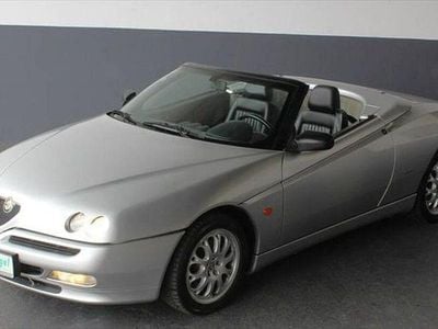 Usata Alfa Romeo Spider 150 CV (110 kW) 2001 Argento Cabrio