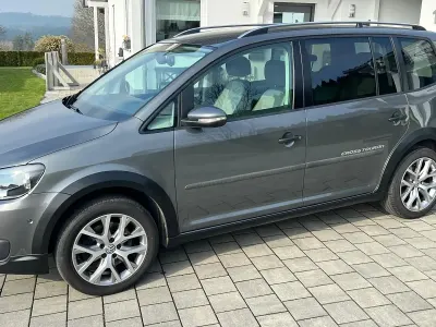 Brugt VW Touran Cross 140 HK (102 kW) 2015 Grå MPV