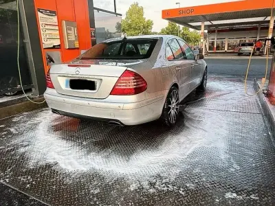 Gebraucht Mercedes E200 205 PS (150 kW) 2003 Silber Limousine
