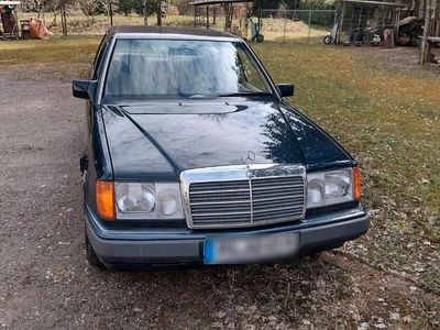 Gebraucht Mercedes E300 180 PS (132 kW) 1989 Blau Limousine