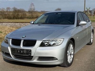 Gebraucht BMW 318 143 PS (105 kW) 2007 Silber Limousine