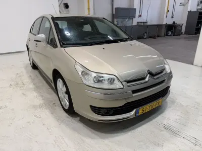 Używany Citroën C4 Exclusive 109 KM (80 kW) 2007 Beżowy Sedan/Limuzyna