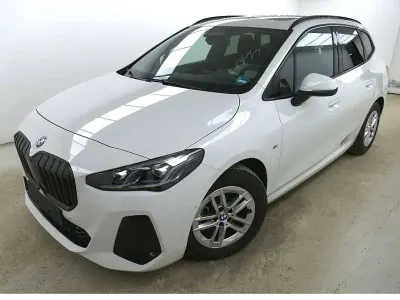 Gebraucht BMW 220 M Sport 170 PS (125 kW) 2024 Weiß Coupé