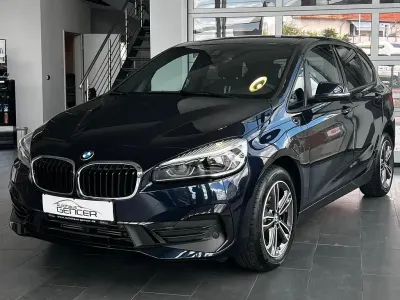 Gebraucht BMW 225 Active Tourer Sport Line 136 PS (100 kW) 2020 Blau Van / Kleinbus