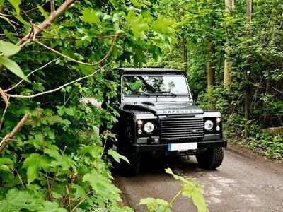 gebraucht Land Rover Defender - 90 Station Wagen SE - black design Paket