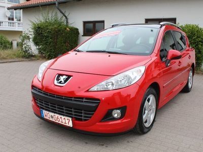 Gebraucht Peugeot 207 Tendance 95 PS (69 kW) 2011 Rot Kombi