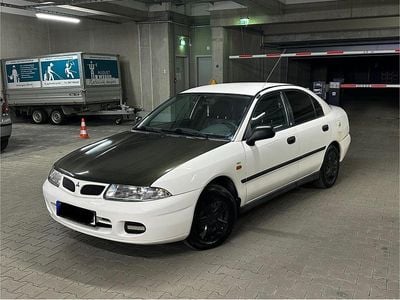 Weiß Gebraucht 1998 Mitsubishi Carisma Limousine | 1.490 €