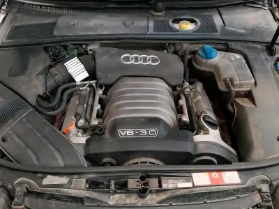 Gebraucht Audi A4 220 PS (161 kW) 2001 Grau Limousine