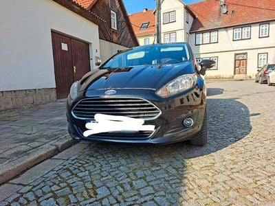 Begagnad Ford Fiesta SYNC Edition 100 HK (73 kW) 2014 Svart Halvkombi