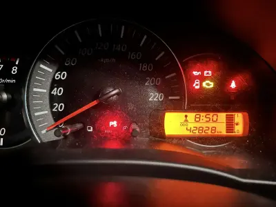 Usata Nissan Micra Acenta 88 CV (64 kW) 2014 Grigio Utilitaria