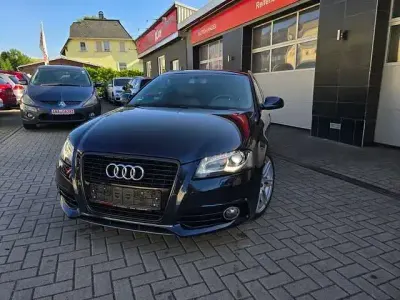 Gebraucht Audi A3 Ambition 160 PS (117 kW) 2012 Tiefseeblau perleffekt Kleinwagen