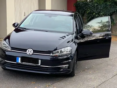 Używany VW Golf VII Sound 150 KM (110 kW) 2017 Czarny Sedan/Limuzyna