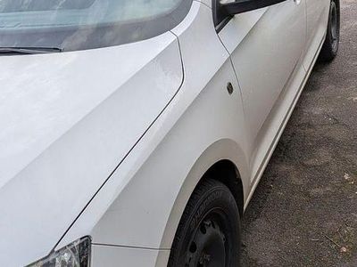 Gebraucht Skoda Rapid Active 105 PS (77 kW) 2013 Weiß Kleinwagen