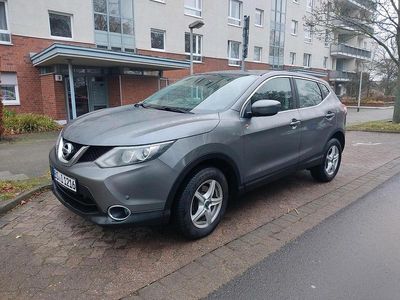 Gebraucht Nissan Qashqai Acenta 110 PS (80 kW) 2014 Grau SUV