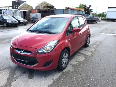 Gebraucht Hyundai ix20 Comfort 90 PS (66 kW) 2014 Rot Kleinwagen