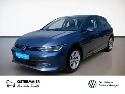Second-hand VW Golf VIII Life 150 CP (110 kW) 2024 Albastru Berlinǎ
