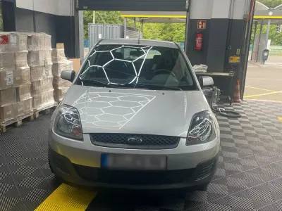 Gebraucht Ford Fiesta 69 PS (50 kW) 2006 Silber Kleinwagen