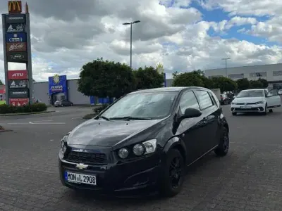 Gebraucht Chevrolet Aveo LS 69 PS (50 kW) 2012 Schwarz Limousine