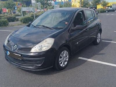 Gebraucht Renault Clio II 75 PS (55 kW) 2006 Schwarz Kleinwagen