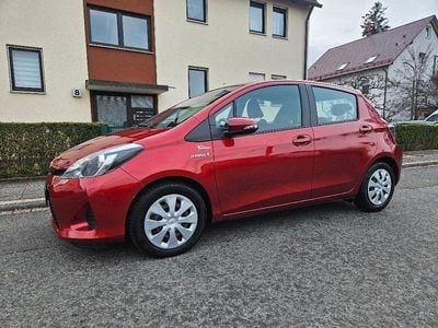 Gebraucht Toyota Yaris Hybrid 99 PS (72 kW) 2012 Rot Kleinwagen