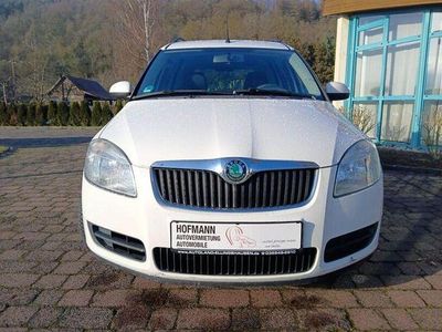 Weiß Gebraucht 2009 Skoda Roomster Plus Edition Van / Kleinbus | 1.990 € (Teuer)