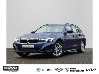 Phytonicblau Gebraucht 2022 BMW 320e Shadowline Kombi | 30.460 € (Guter Preis)