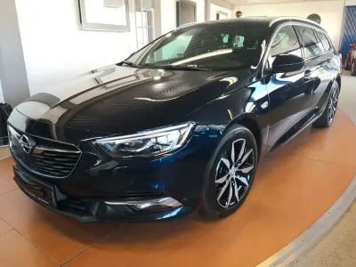 Używany Opel Insignia 209 KM (153 kW) 2018 Niebieski Kombi