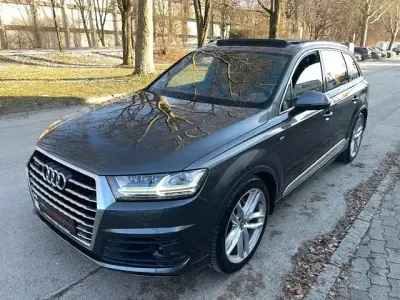 Używany Audi Q7 S-line plus 272 KM (200 kW) 2016 Szary SUV