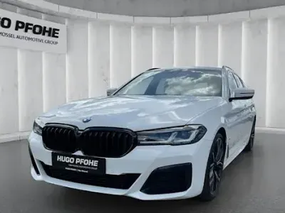 Gebraucht BMW 530 Performance 286 PS (210 kW) 2023 Weiß Kombi