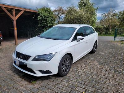 Weiß Gebraucht 2014 Seat Leon ST Kombi | 7.000 € (Teuer)