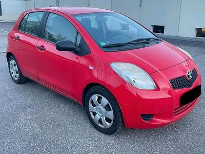 Gebraucht Toyota Yaris 90 PS (66 kW) 2007 Rot Kleinwagen