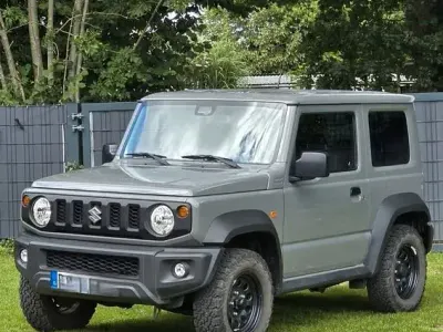 Gebraucht Suzuki Jimny 102 PS (75 kW) 2023 Grau SUV