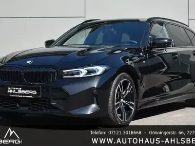Gebraucht BMW 320 M Sport 190 PS (139 kW) 2024 Black sapphire Kombi