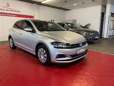 Silber Gebraucht 2018 VW Polo Comfortline Limousine | 14.790 € (Teuer)
