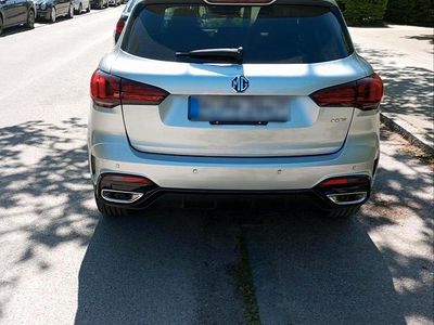 Gebraucht MG ZS Luxury 163 PS (119 kW) 2024 Silber SUV