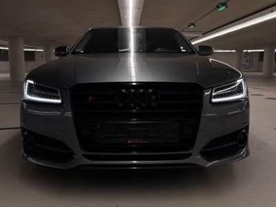 Audi S8 plus